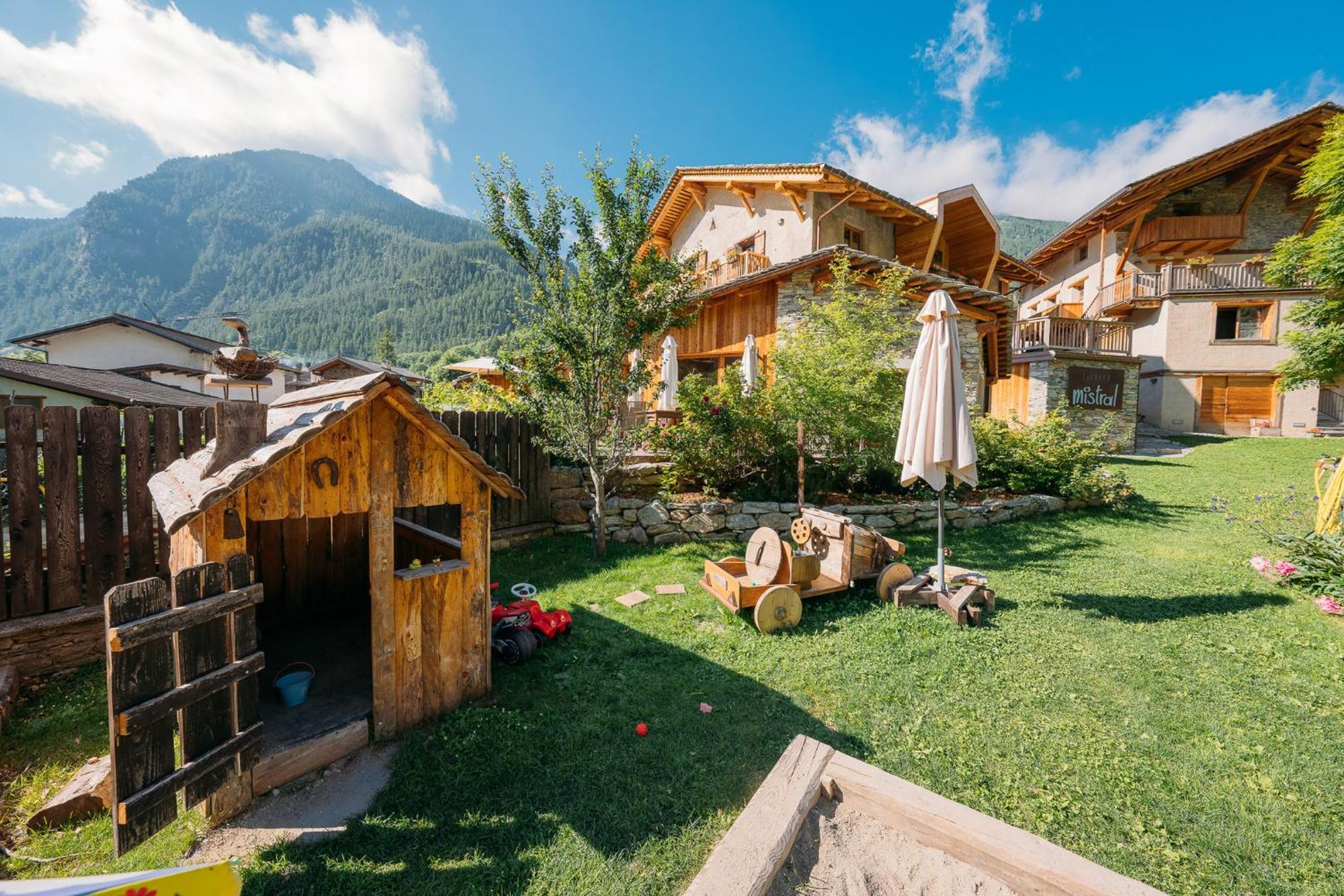 Albergo Locanda Mistral Acceglio Bagian luar foto